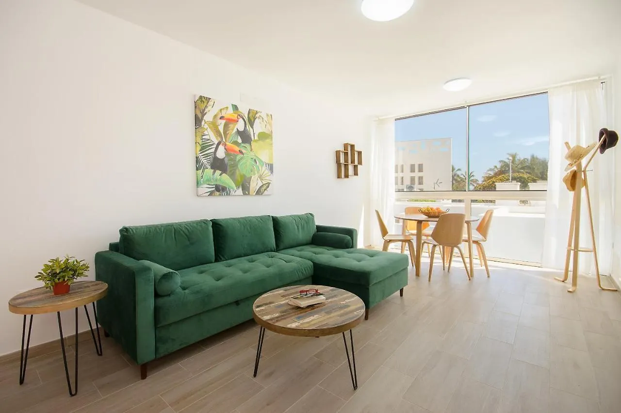 Orange Volcano Apartment, Free Access To The Fariones Sports Center contacts