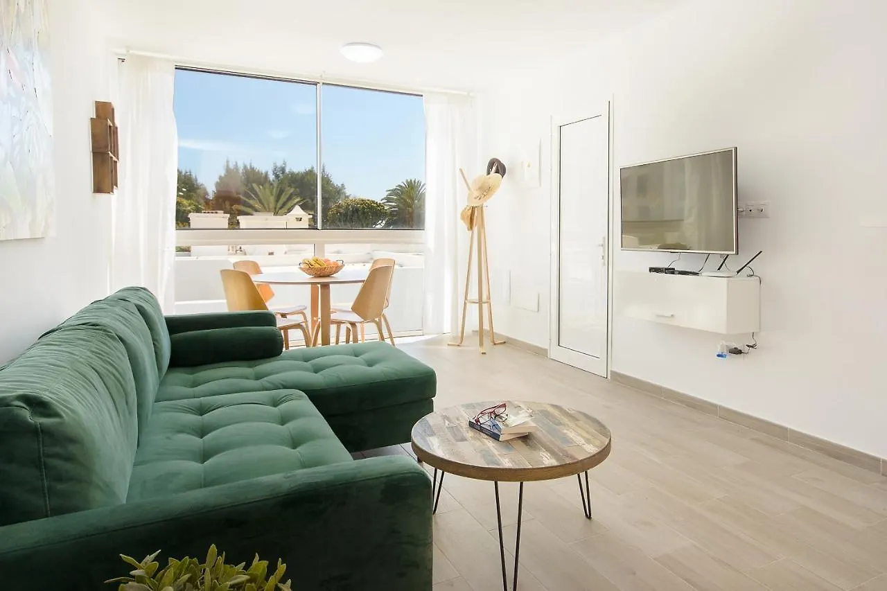 Orange Volcano Apartment, Free Access To The Fariones Sports Center Puerto del Carmen  Apartman