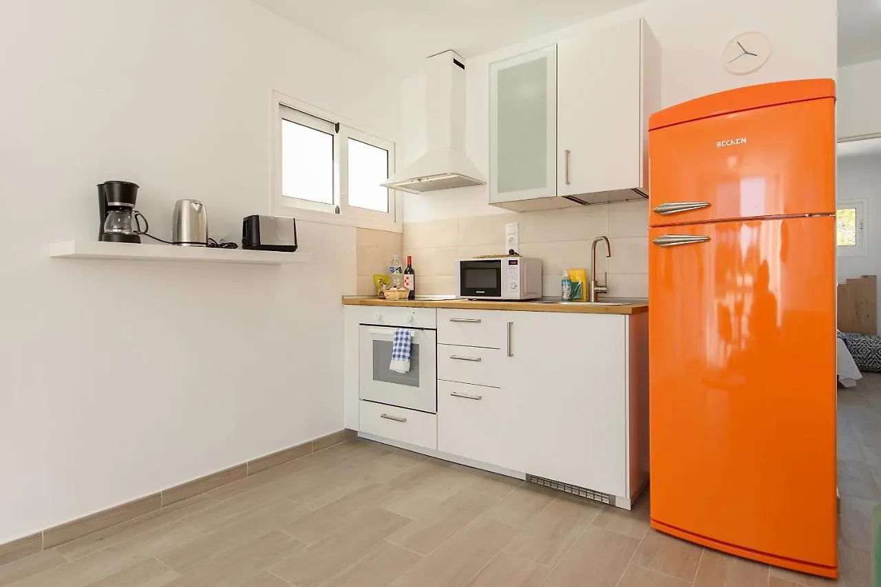 Orange Volcano Apartment, Free Access To The Fariones Sports Center Puerto del Carmen  Apartman