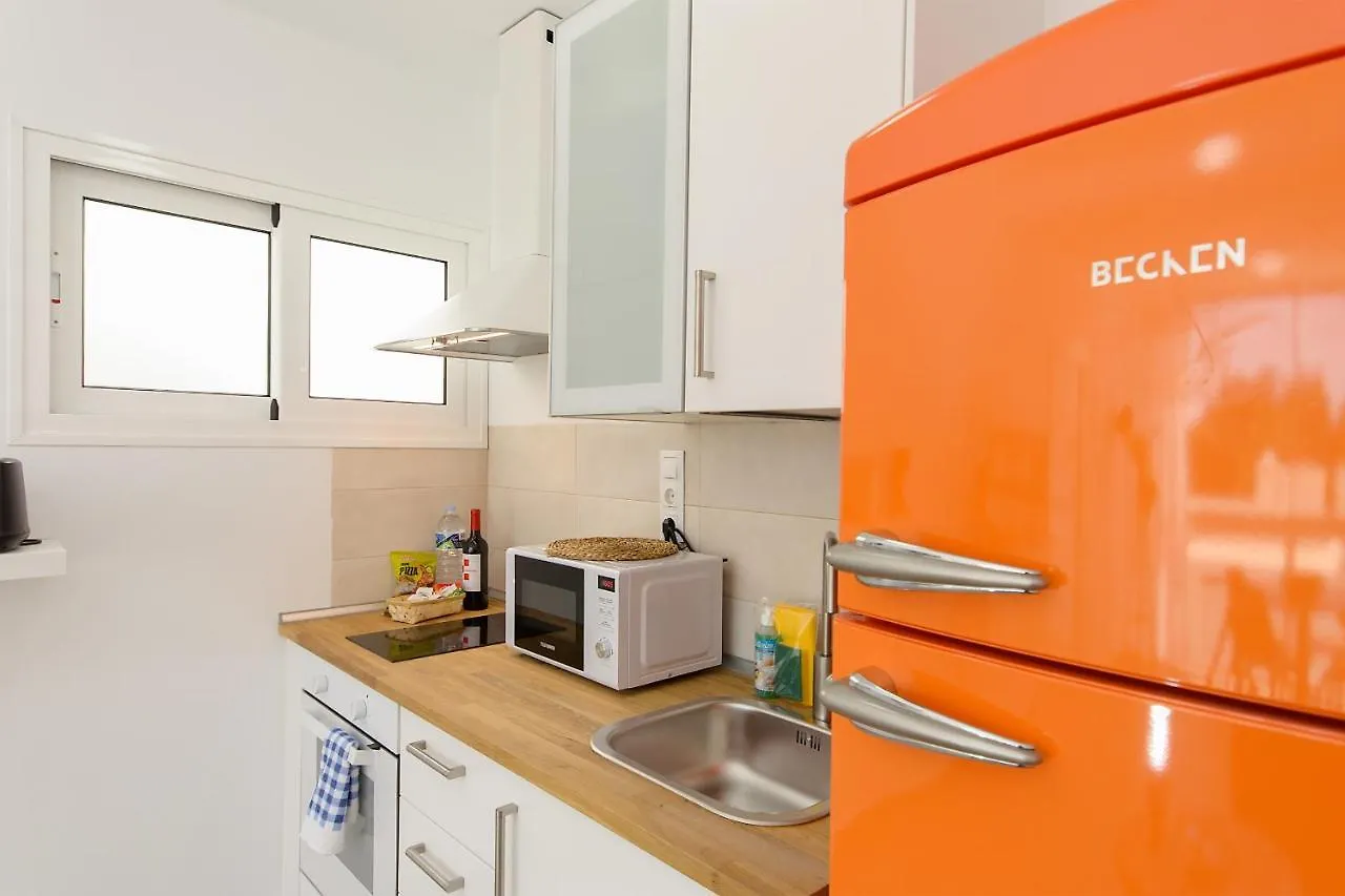 Orange Volcano Apartment, Free Access To The Fariones Sports Center Puerto del Carmen  Spanyolország